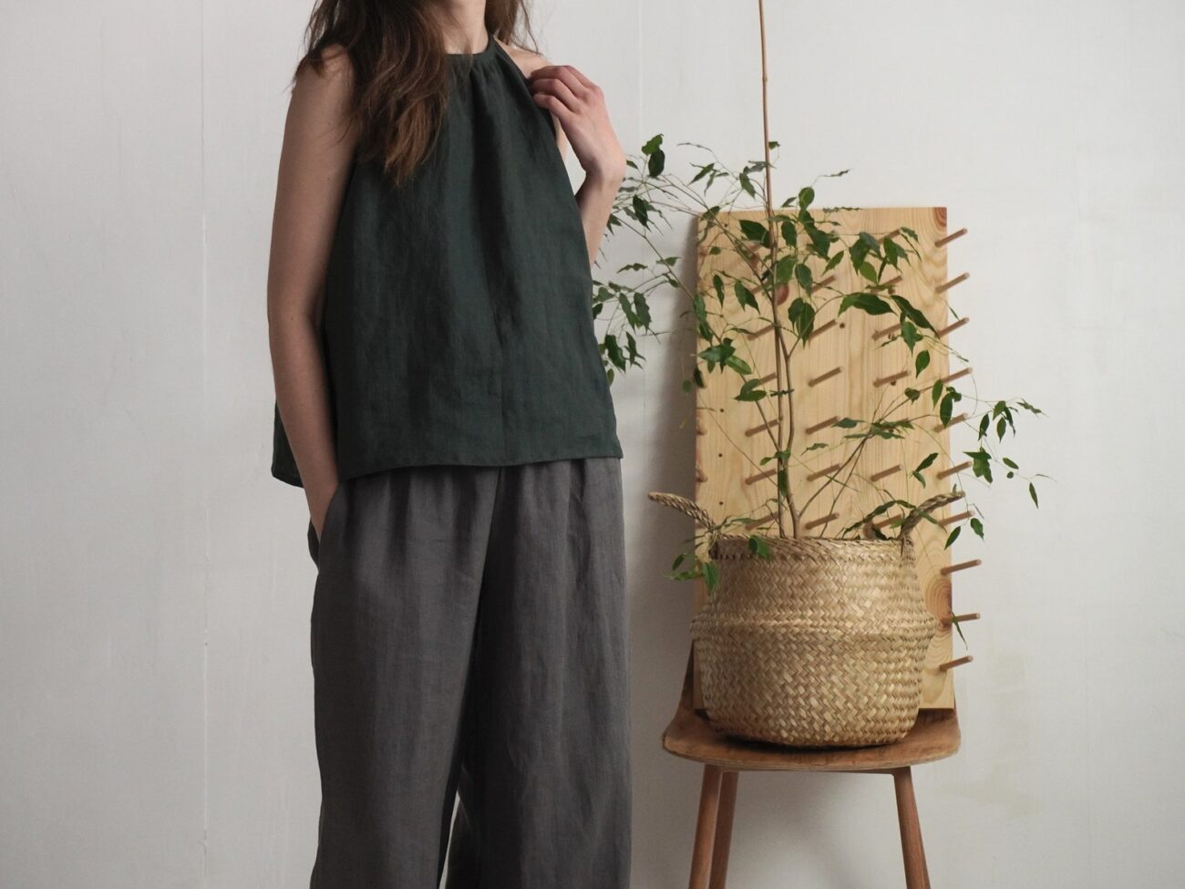 Linen Summer Top with Tie Closure by Malusta