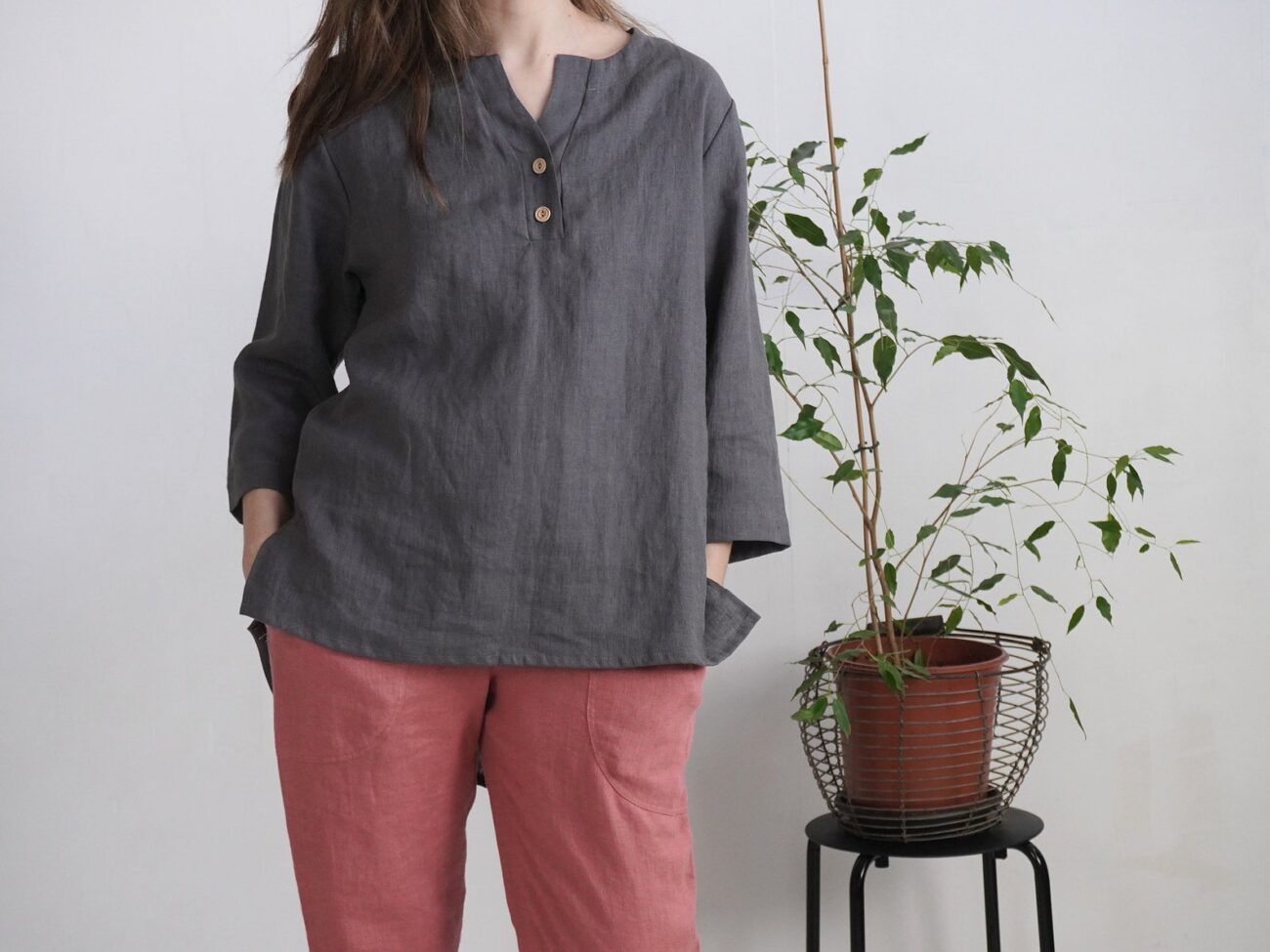 Malusta Linen Blouse: V-Neck, Button-Up, Maternity-Friendly