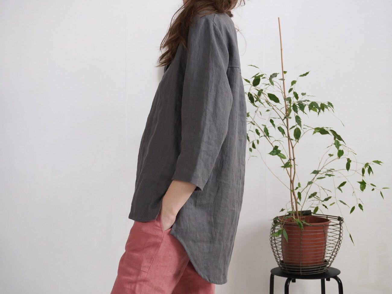 Malusta Linen Blouse: V-Neck, Button-Up, Maternity-Friendly