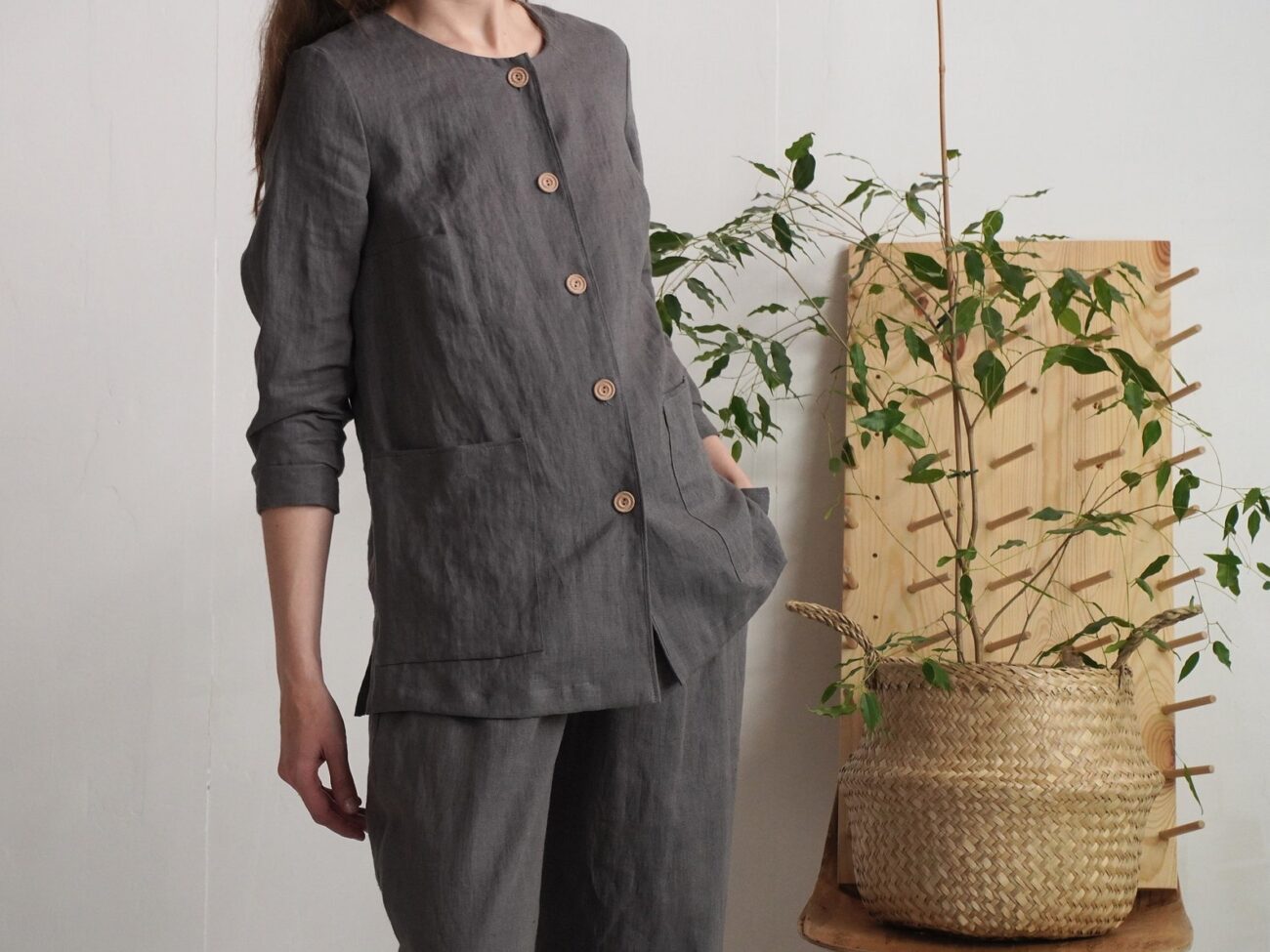 Malusta Women's Linen Suit: Jacket and Wide Leg Trousers